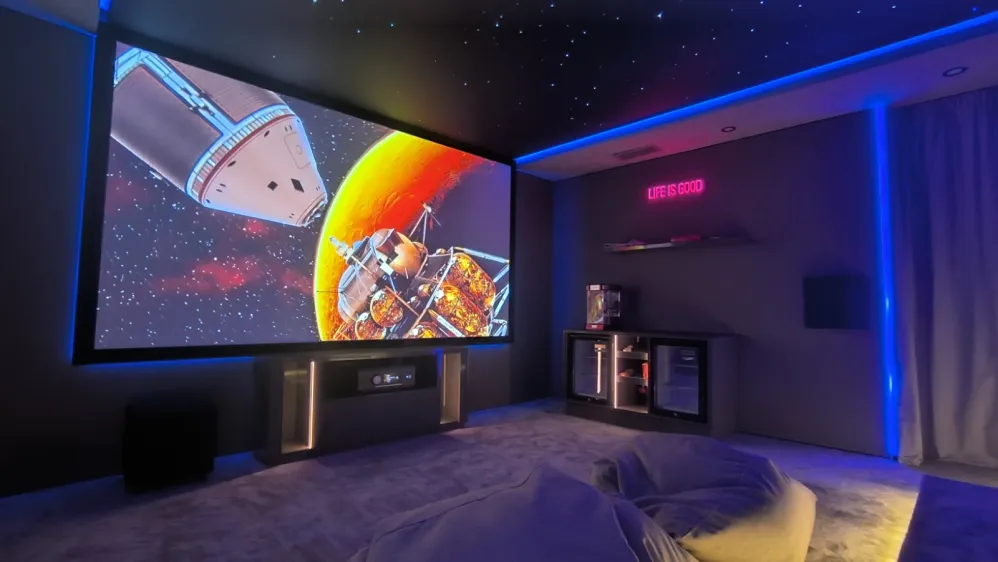 Villa Puerto Banús — turnkey cinema room